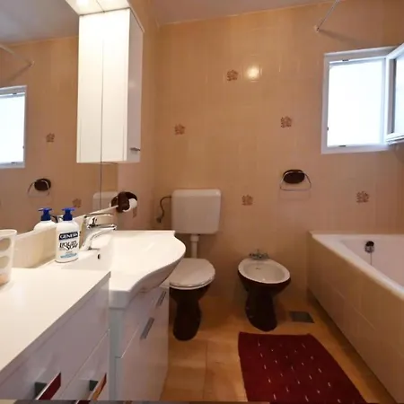 Mihovilovi Apartamento *